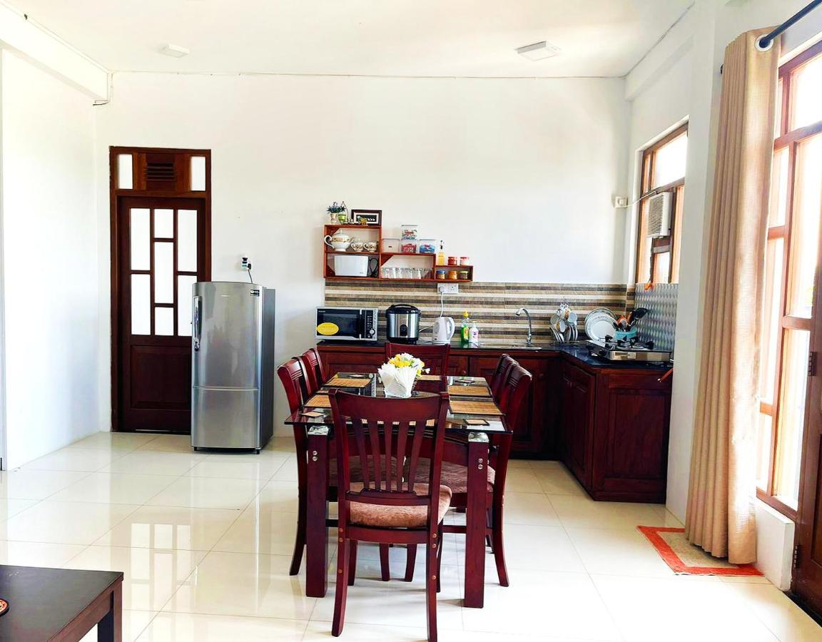 Saru Holiday Apartment - Up To 6 Guests Kandy Buitenkant foto