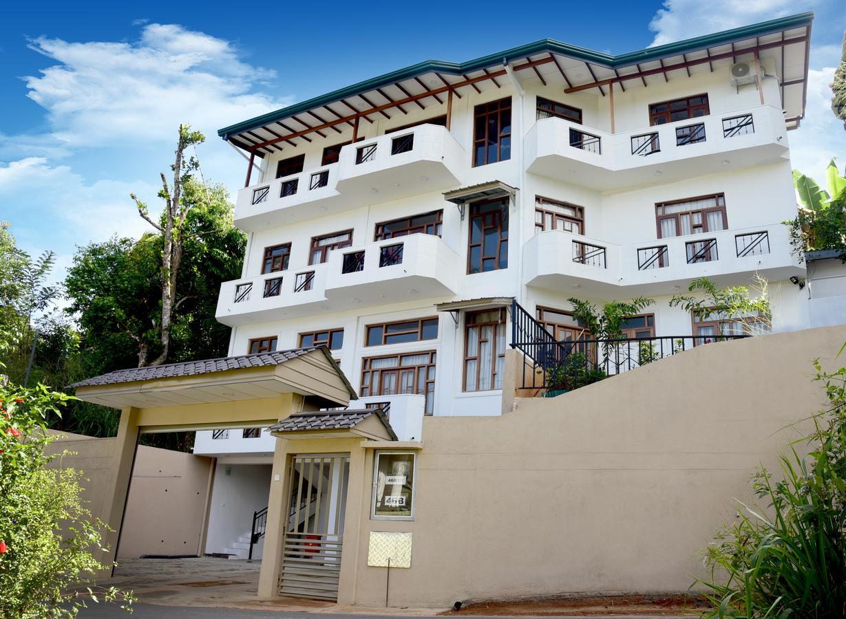 Saru Holiday Apartment - Up To 6 Guests Kandy Buitenkant foto