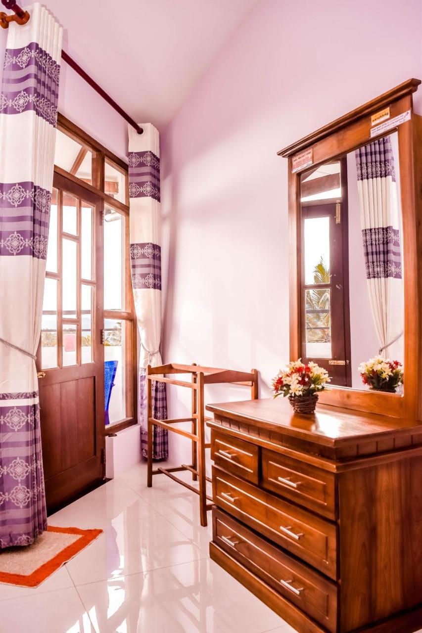 Saru Holiday Apartment - Up To 6 Guests Kandy Buitenkant foto